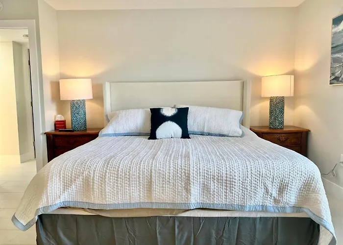 440 West 304-n Direct Gulf Front And Waterside Pool Apartment *