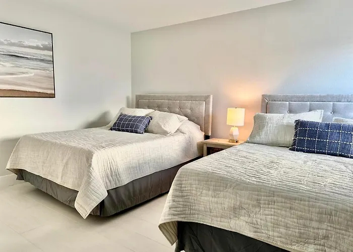 440 West 304-n Direct Gulf Front And Waterside Pool Apartment Clearwater Beach