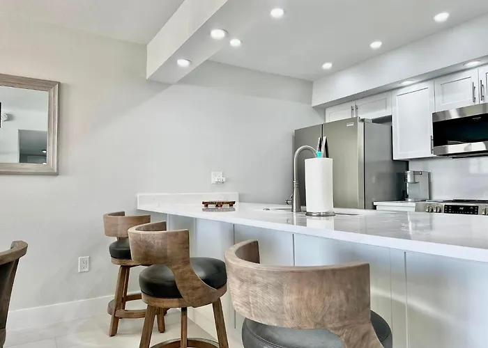 Apartment 440 West 304-n Direct Gulf Front And Waterside Pool *