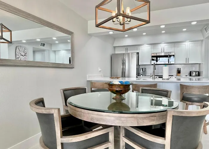 440 West 304-n Direct Gulf Front And Waterside Pool Apartment Clearwater Beach