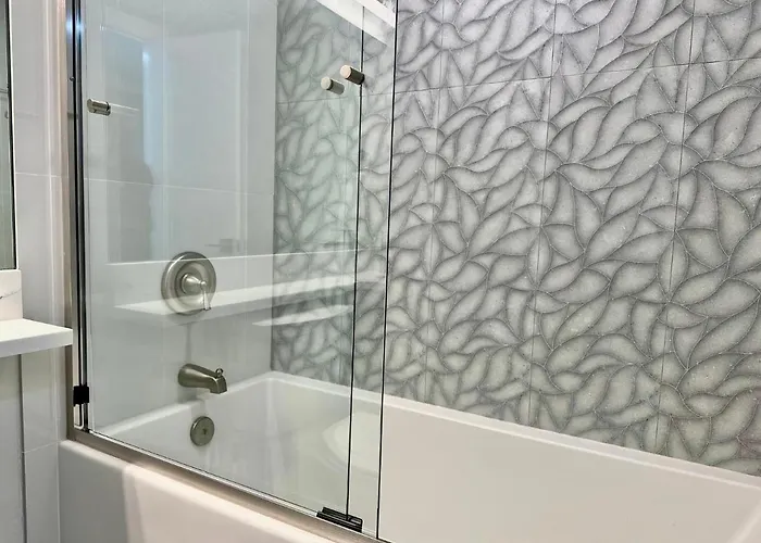440 West 304-n Direct Gulf Front And Waterside Pool