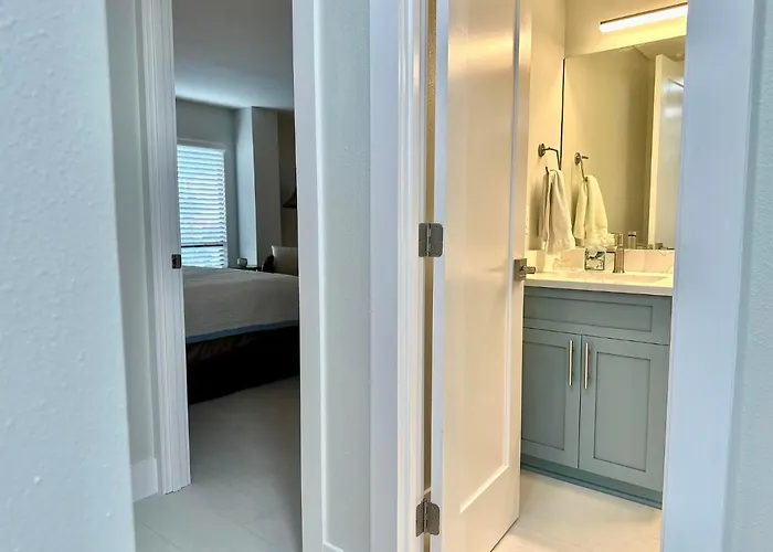 440 West 304-n Direct Gulf Front And Waterside Pool